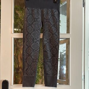 Lululemon Wunder Under